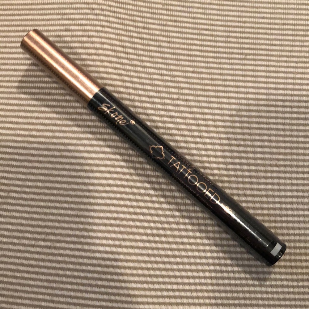 Skone eyeliner